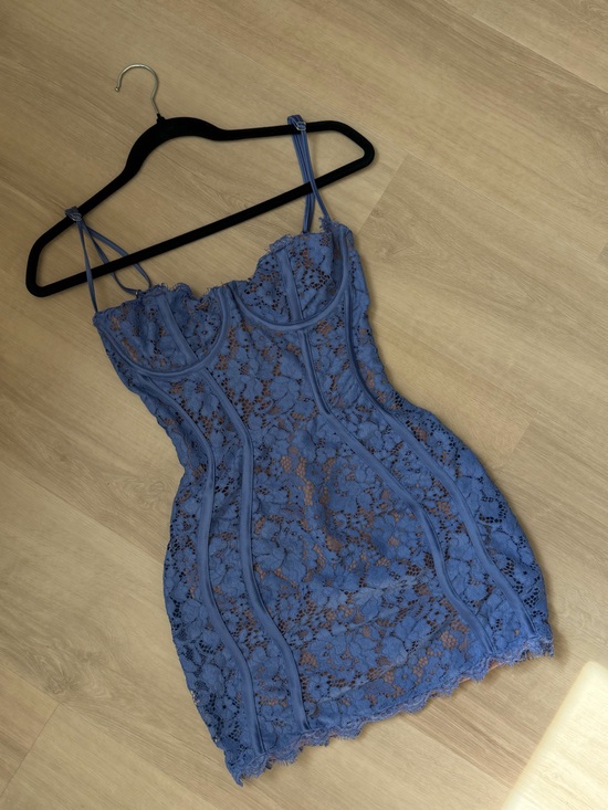 House of CB Dresses & Skirts - House of CB lace dress